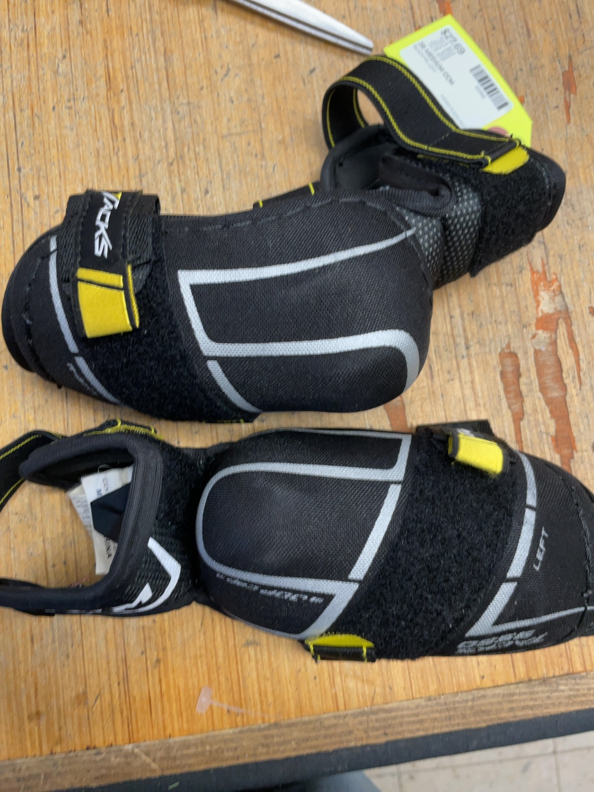 CCM Tacks JR Medium Hockey Elbow Pads