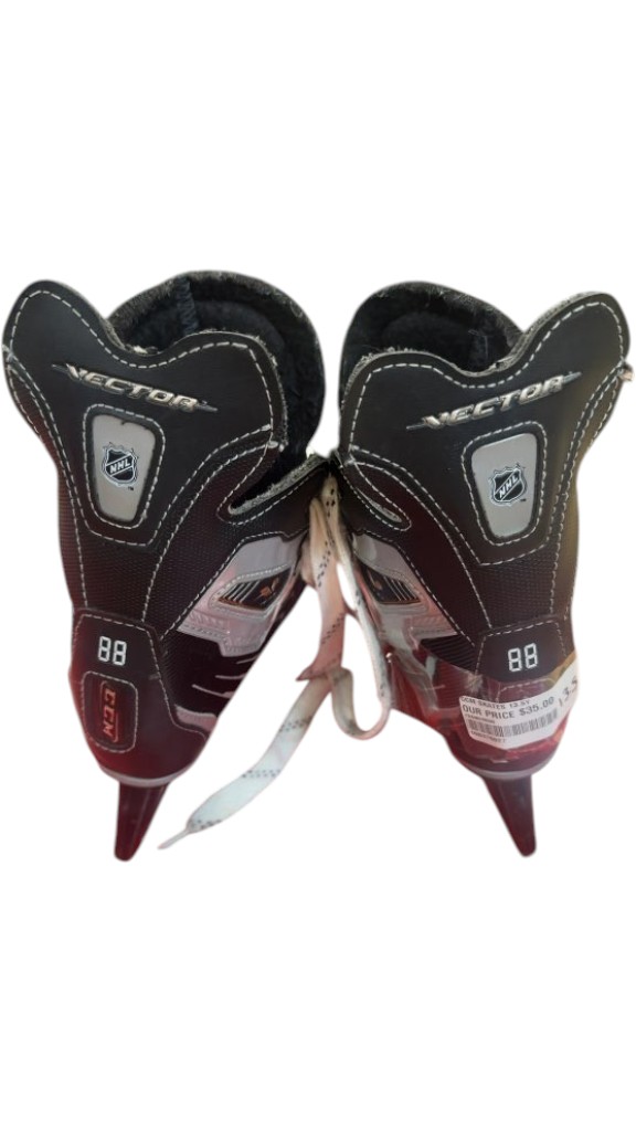 CCM Vector 4.0 Youth Hockey Skates Used Size 13.5Y - image 1