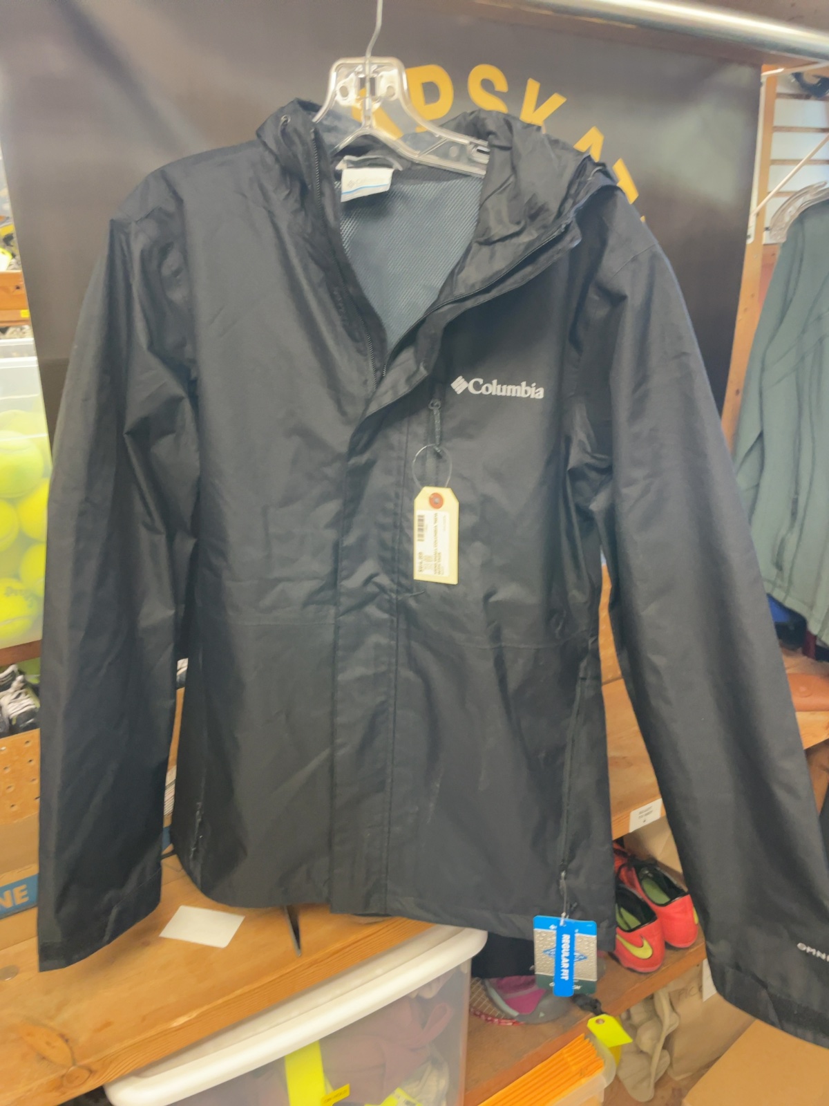 Columbia Omni-Tech Size S Men's Rain Jacket