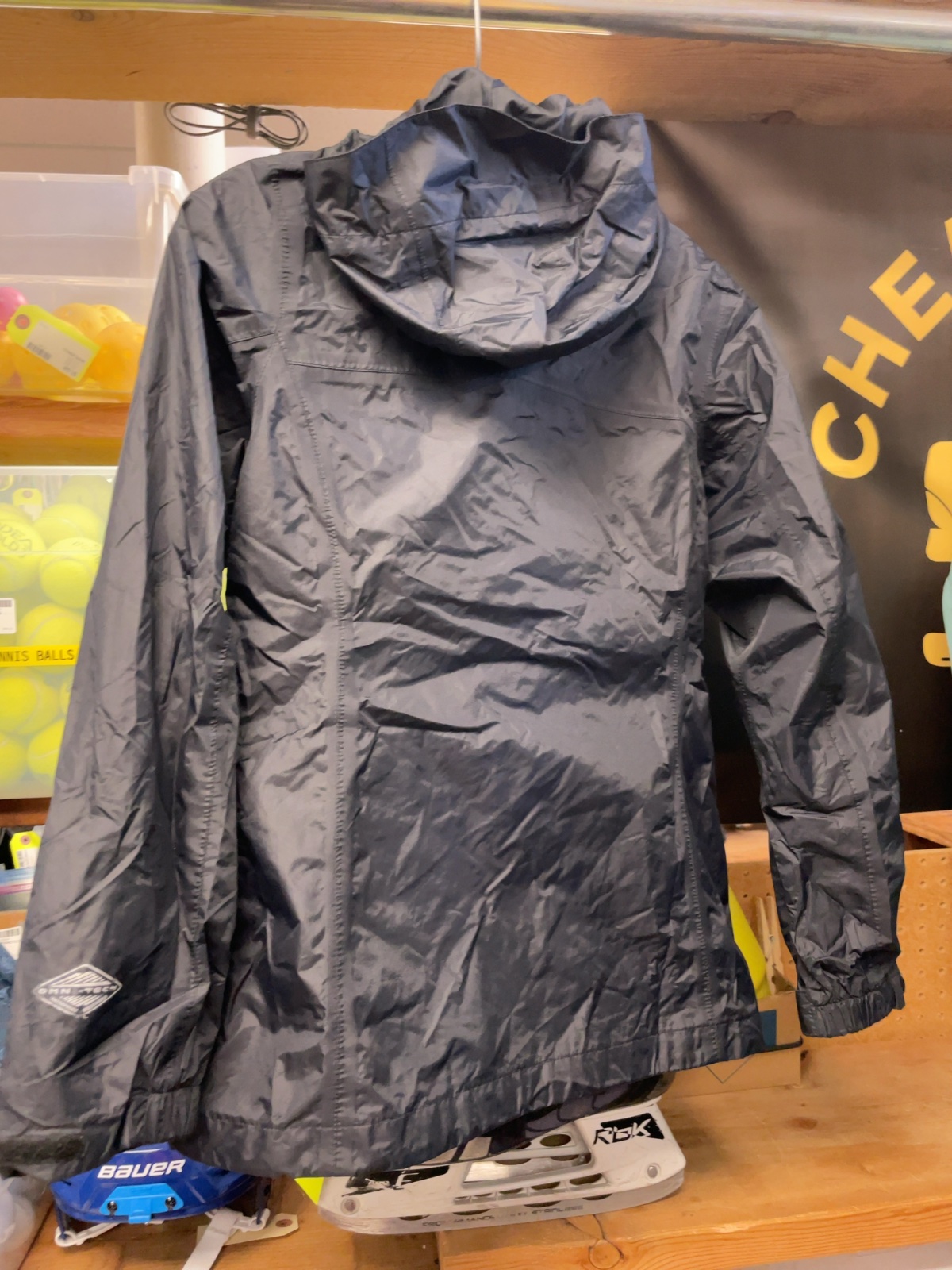 Columbia Omni-Tech Size XS Black Rain Jacket