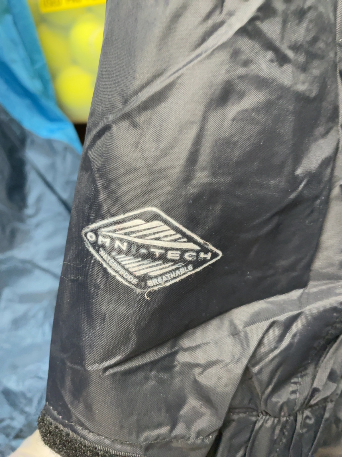 Columbia Omni-Tech Size XS Black Rain Jacket
