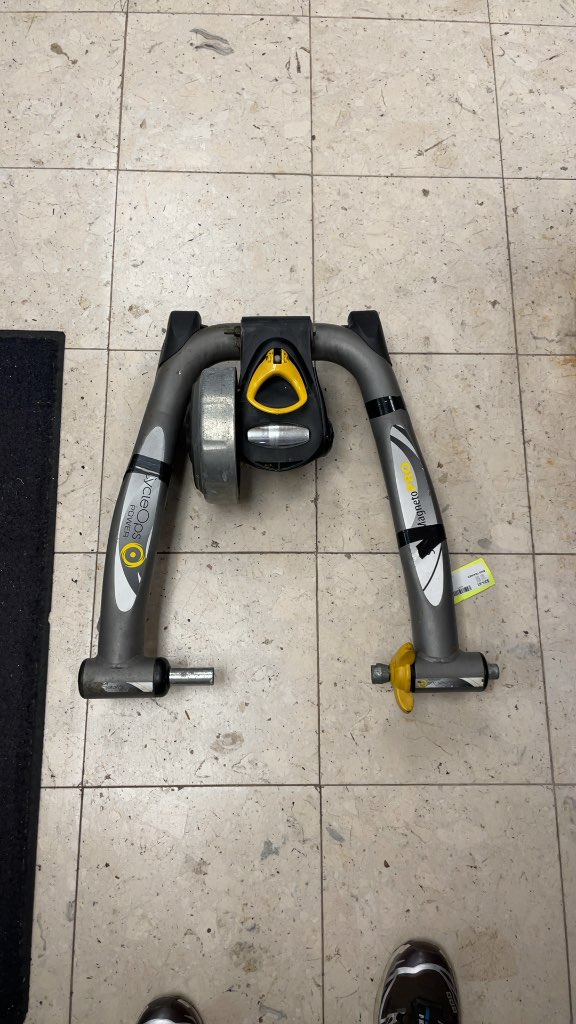 CycleOps Magneto Pro Indoor Bike Trainer