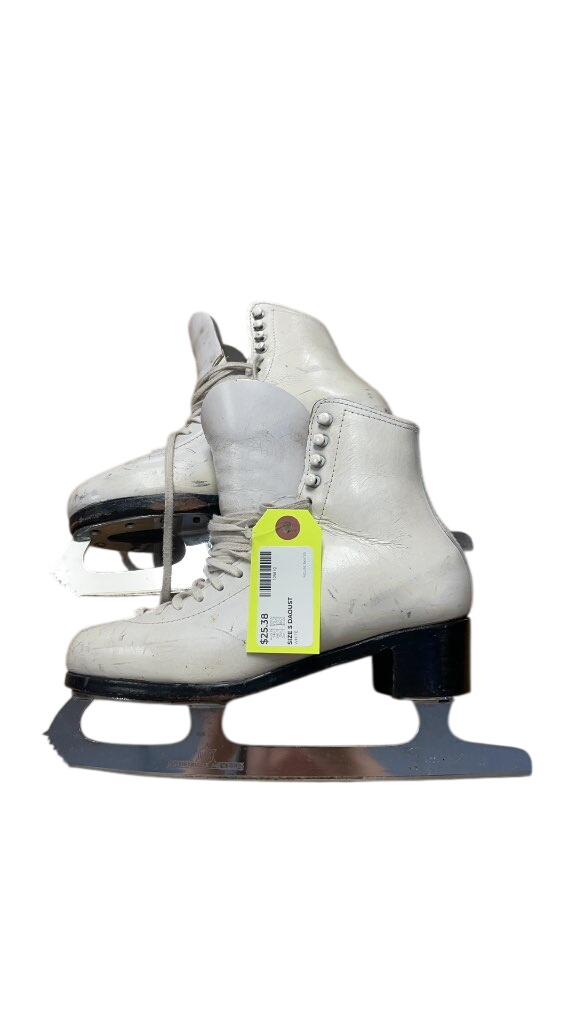 Daoust Figure Skates Size 5 - image 1