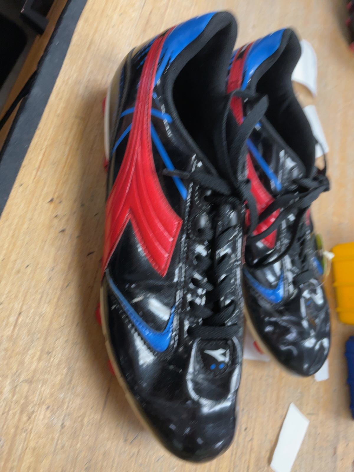 Diadora Soccer Cleats Size 10 Black/Blue/Red