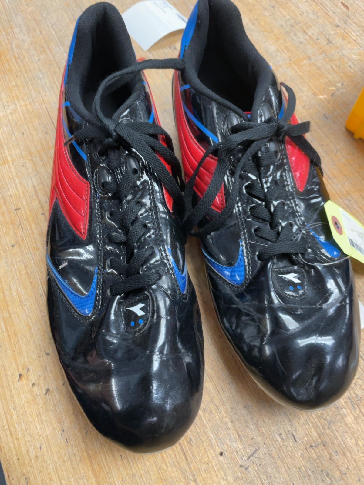 Diadora Soccer Cleats Size 10 Black/Blue/Red