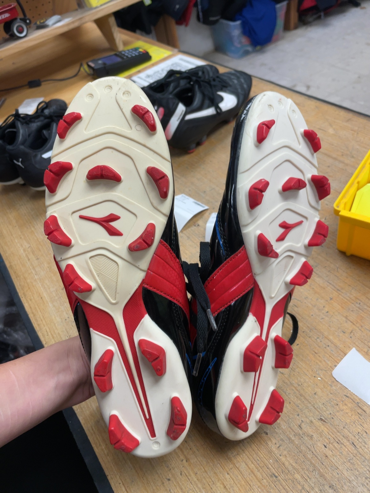 Diadora Soccer Cleats Size 10 Black/Blue/Red