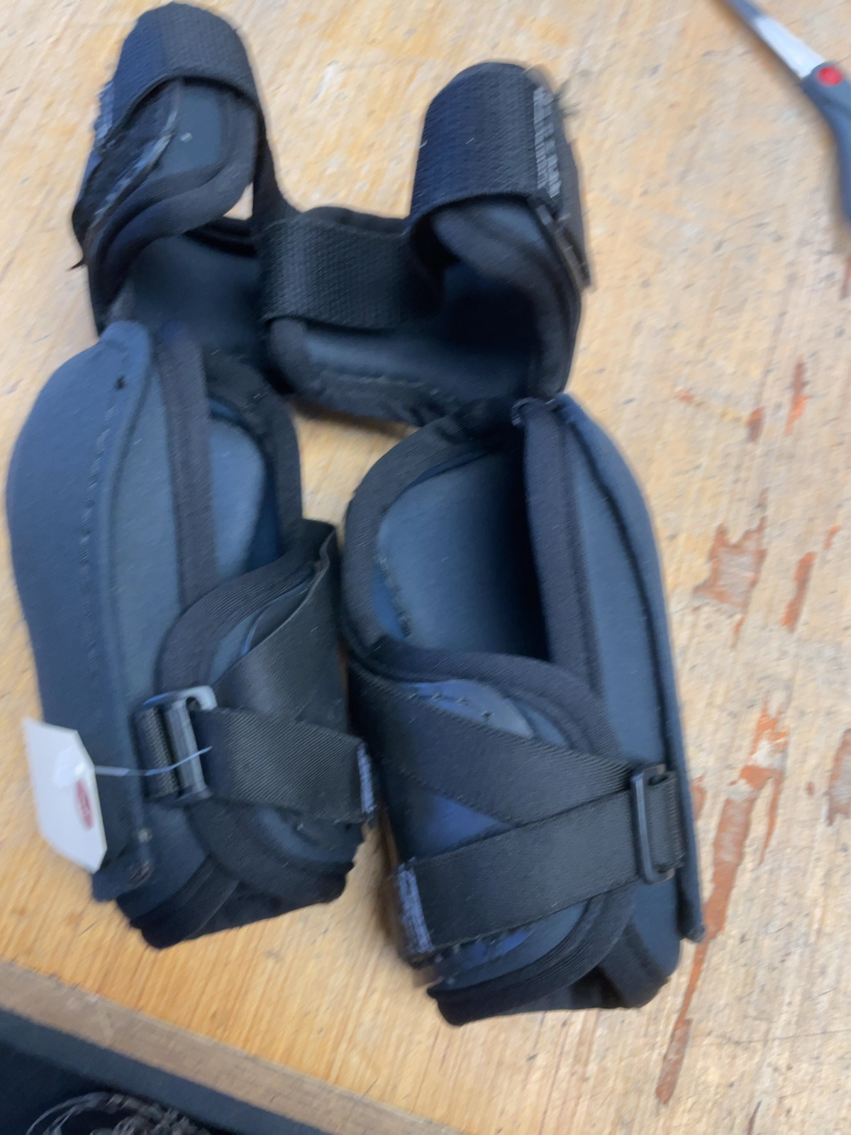 DR Champion Adult Medium Hockey Elbow Pads