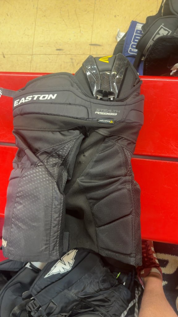 Easton Hockey Pants Stealth RS999 Black Used Junior Small