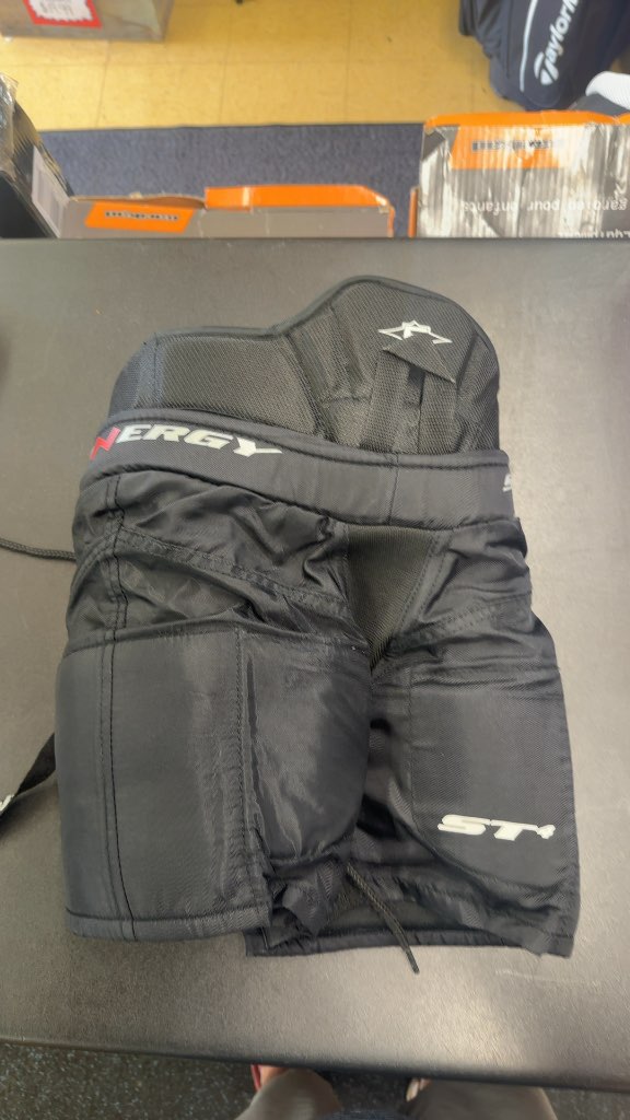 Easton Hockey Pants Synergy ST4 Black Good Condition Youth Medium