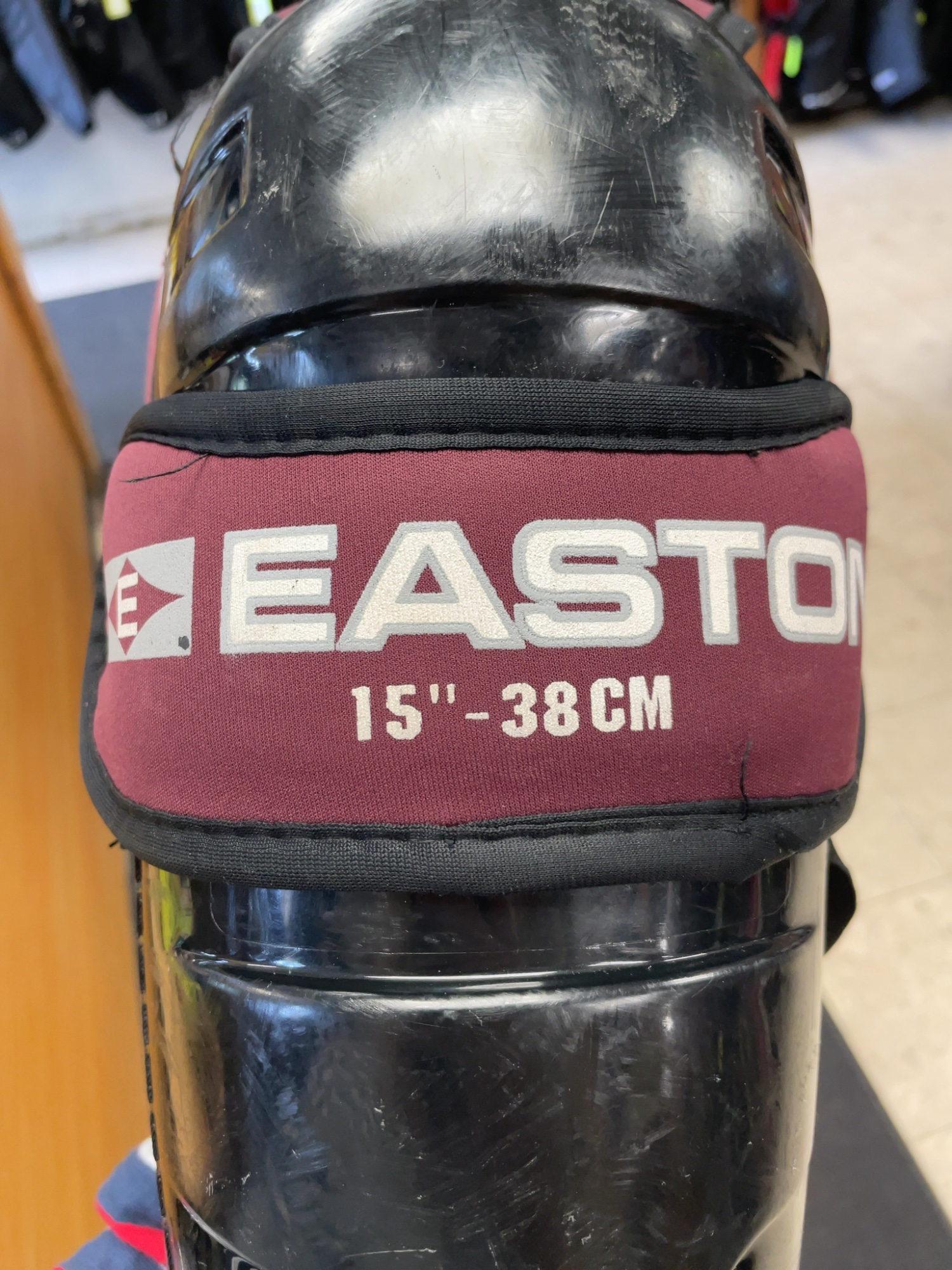 Easton Hockey Shin Pads - 15"