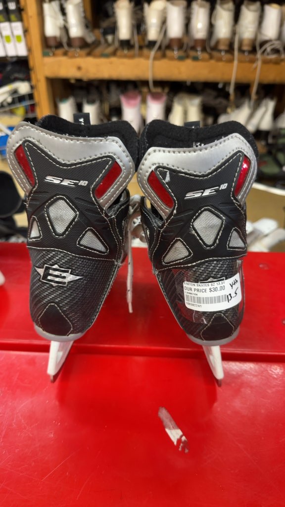 Easton Hockey Skates SE10 Youth Used Size 13.5