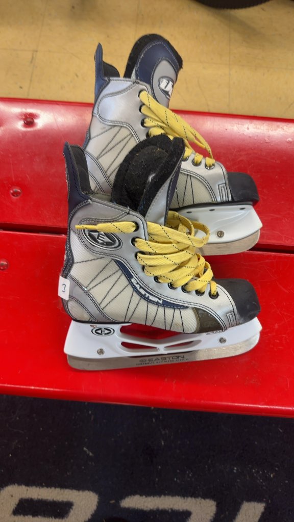 Easton Ice Skates UL Uni-Body Silver/Navy Used Size 3