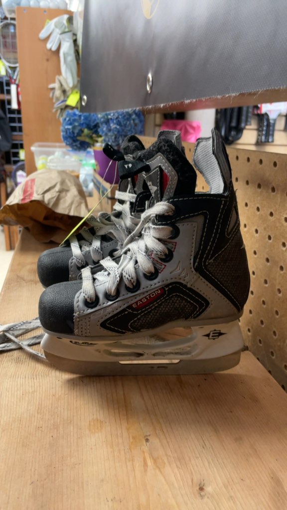 Easton SE10 Hockey Skates - Size 9C