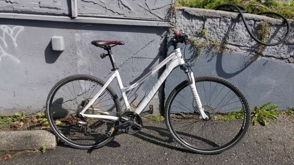 Ghost Hardtail Hybrid Mountain Bike White Good Condition