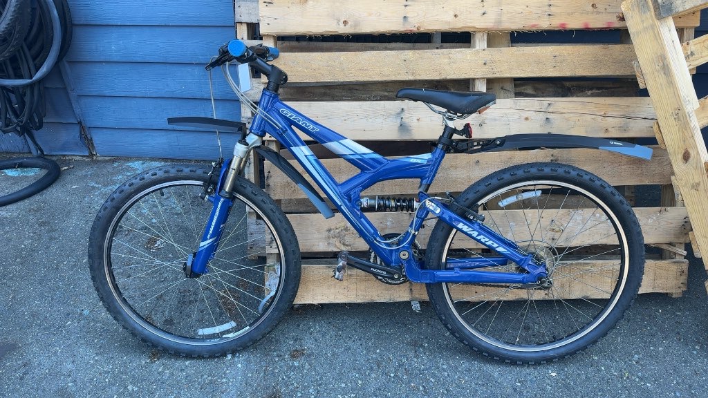 Giant Warp DS Full Suspension Mountain Bike