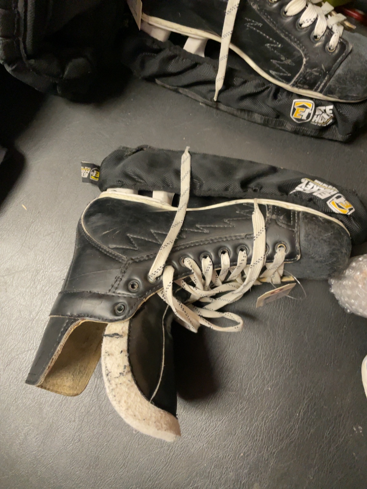 Graf Supra 703 Size 8.5 Hockey Skates