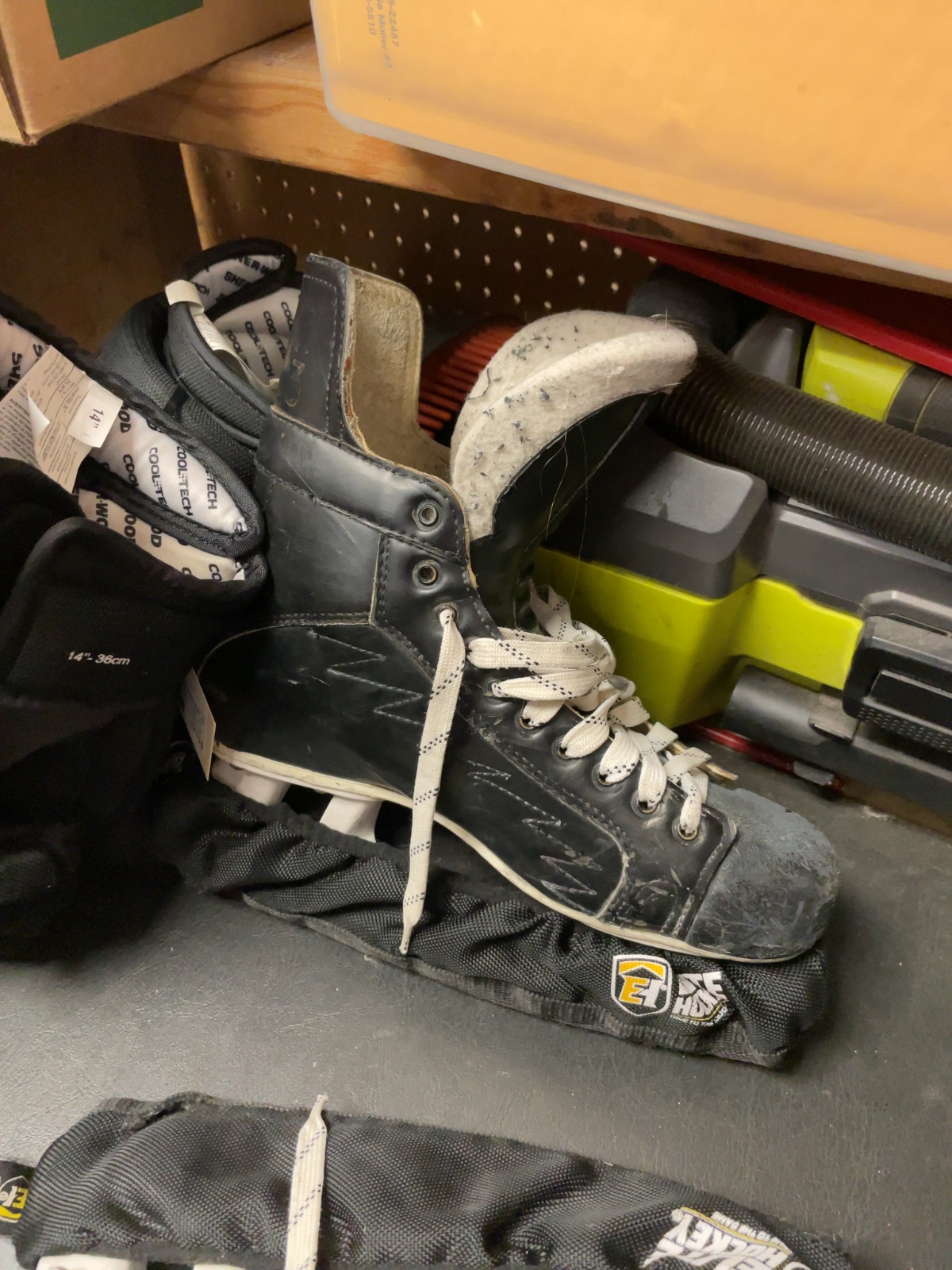 Graf Supra 703 Size 8.5 Hockey Skates