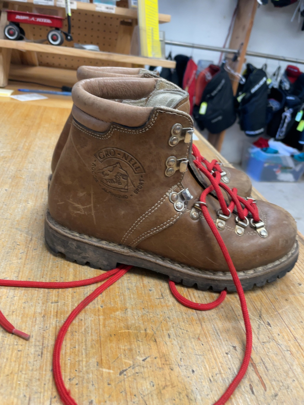 Gro-Nell Sport Size 5.5 Hiking Boots