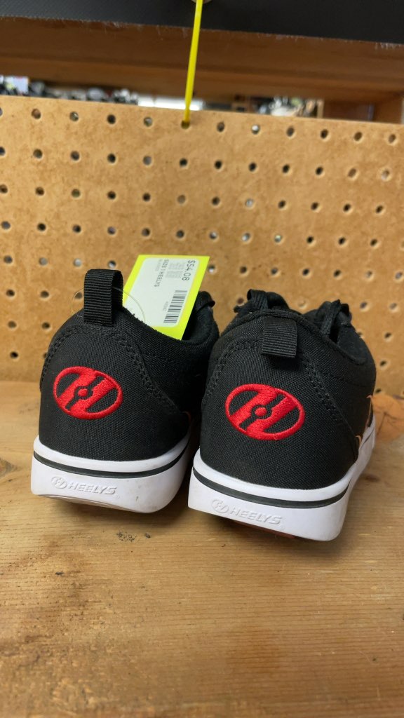 Heelys Size 1 Black/Red Flame Sneakers