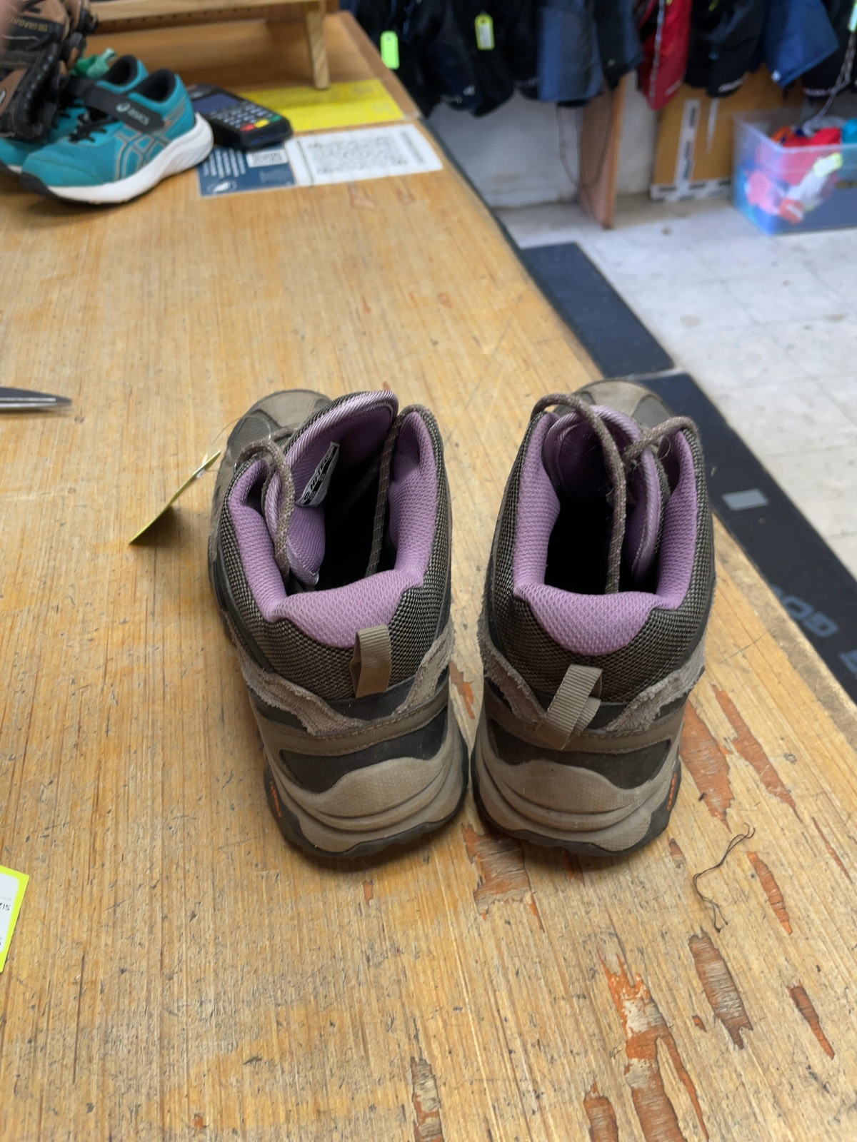 Hi-Tec Hiking Boots Size 9 Brown/Purple
