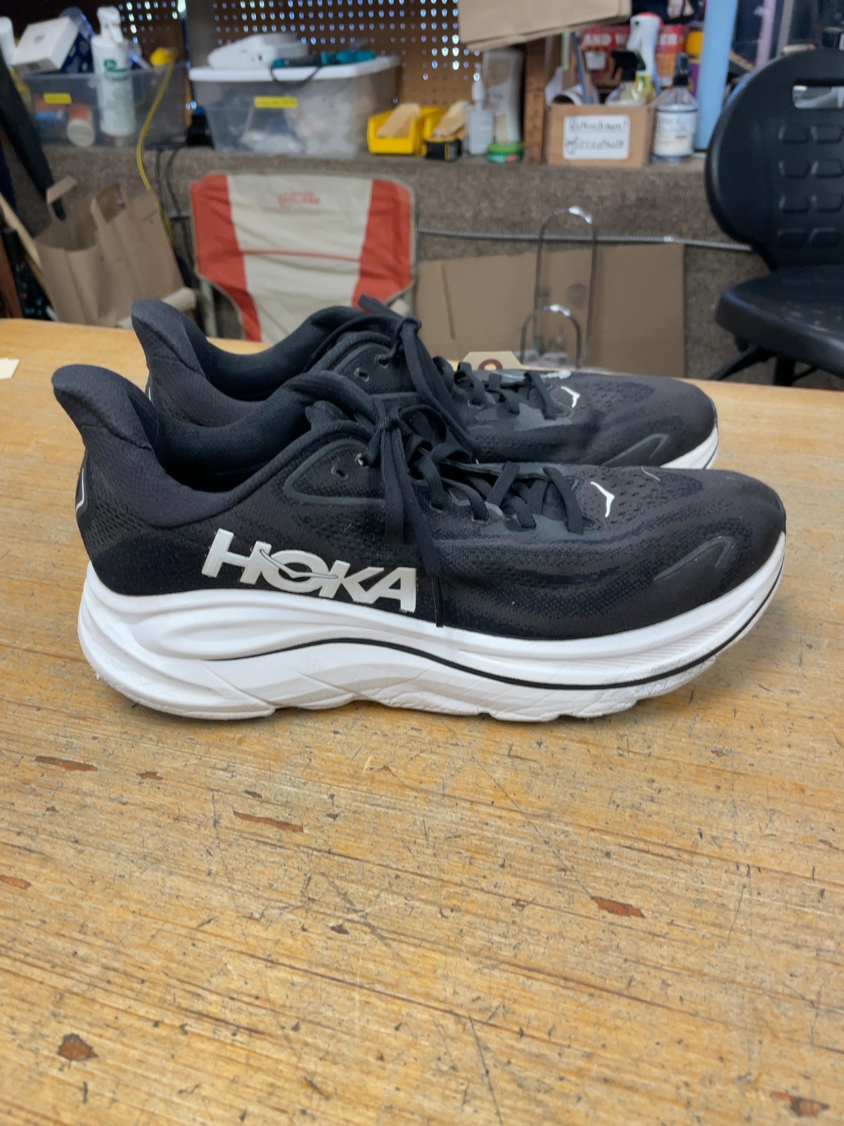Hoka Clifton 9 Size 11D Black Running Shoes