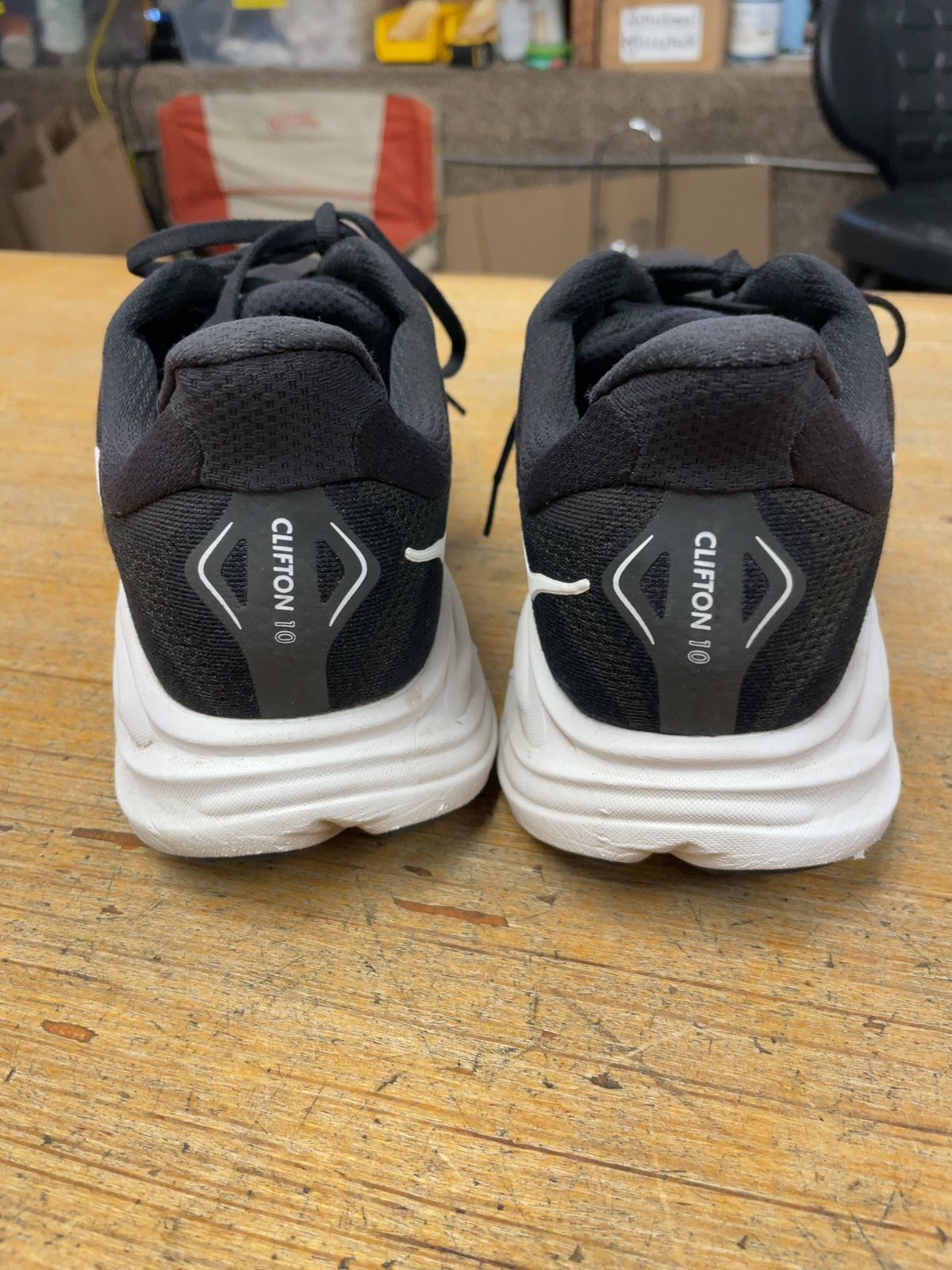 Hoka Clifton 9 Size 11D Black Running Shoes