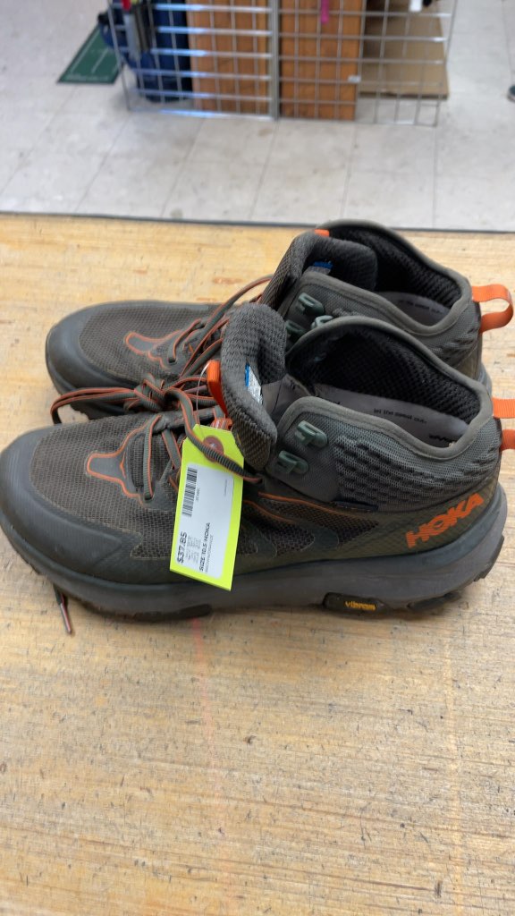 Hoka One One Sky Toa Men's Hiking Boots size 10.5