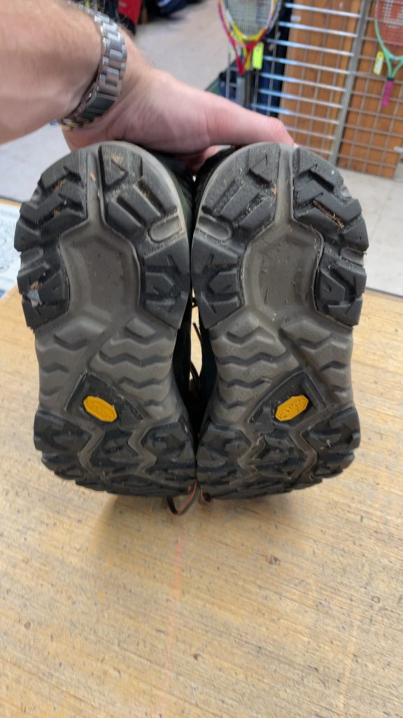 Hoka One One Sky Toa Men's Hiking Boots size 10.5