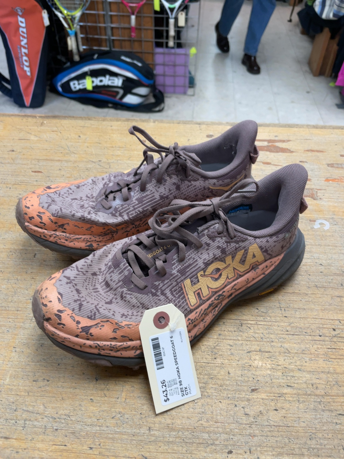 Hoka Speedgoat 6 GTX Size 9B Peach Trail Running Shoes