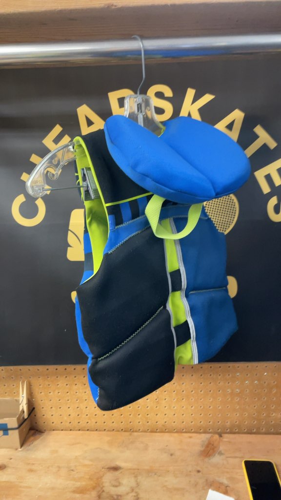 Hyperlite Youth Life Jacket (60-90 lbs)