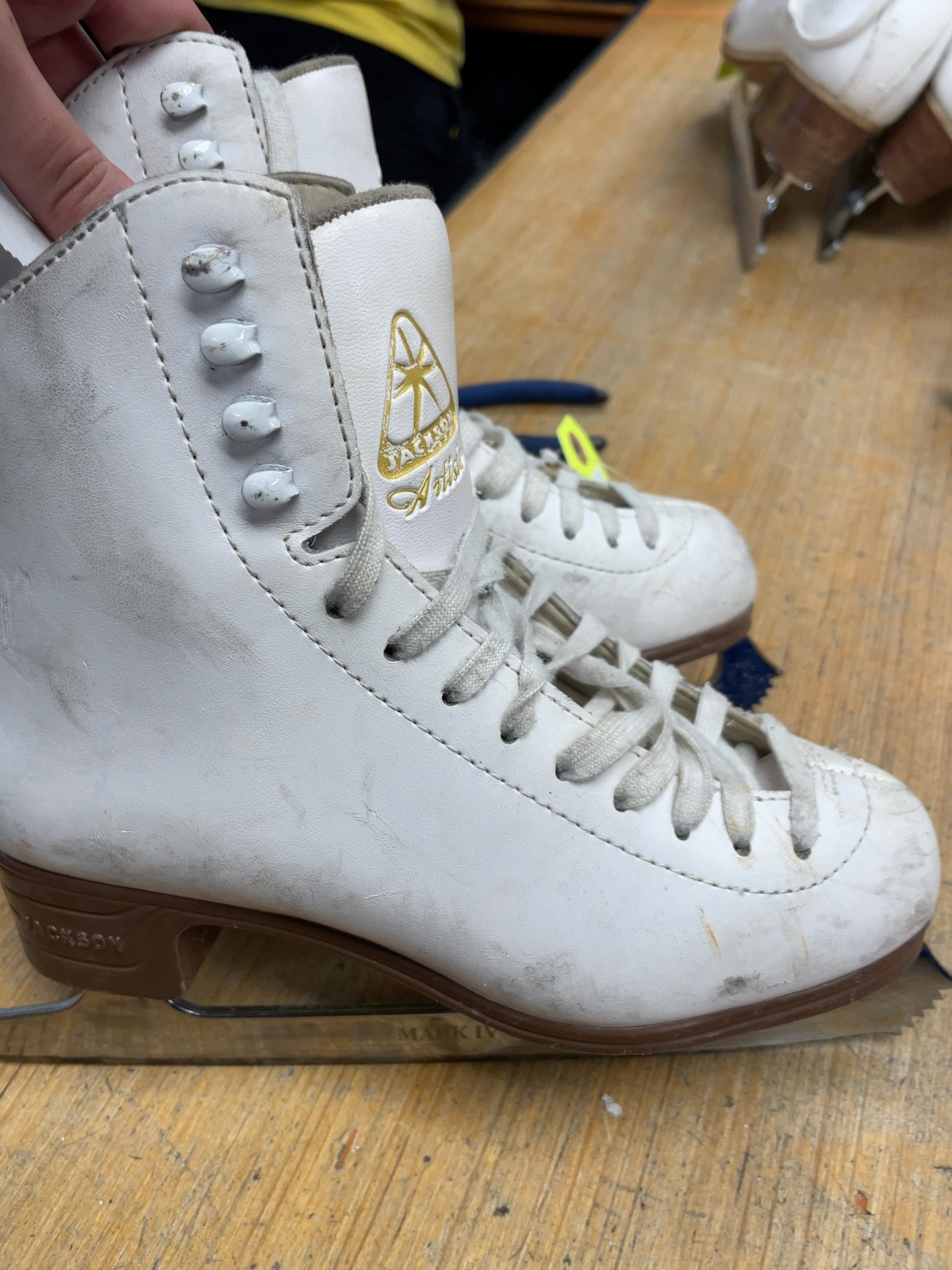Jackson Artiste Size 4.5 Figure Skates