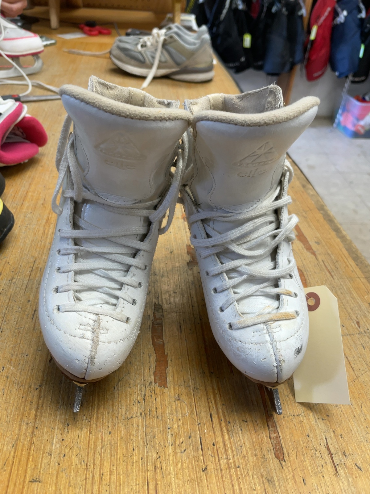 Jackson Elle Size 11.5C Figure Skates