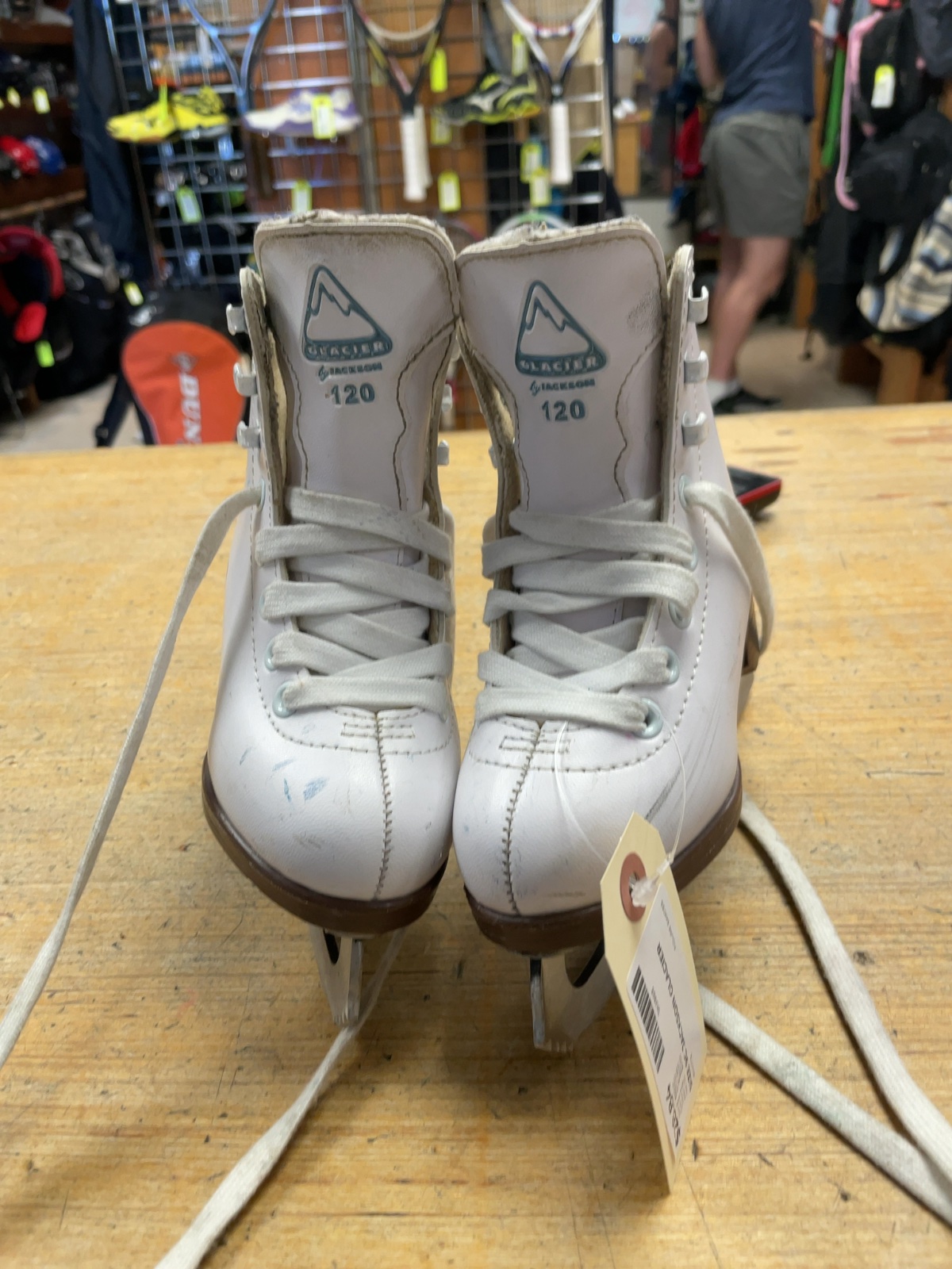 Jackson Glacier 120 9J White Figure Skates - image 1