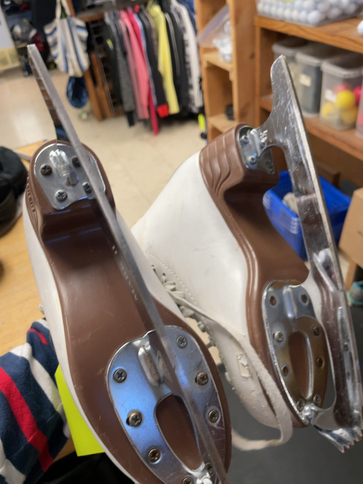 Jackson Glacier Figure Skates - Size 2