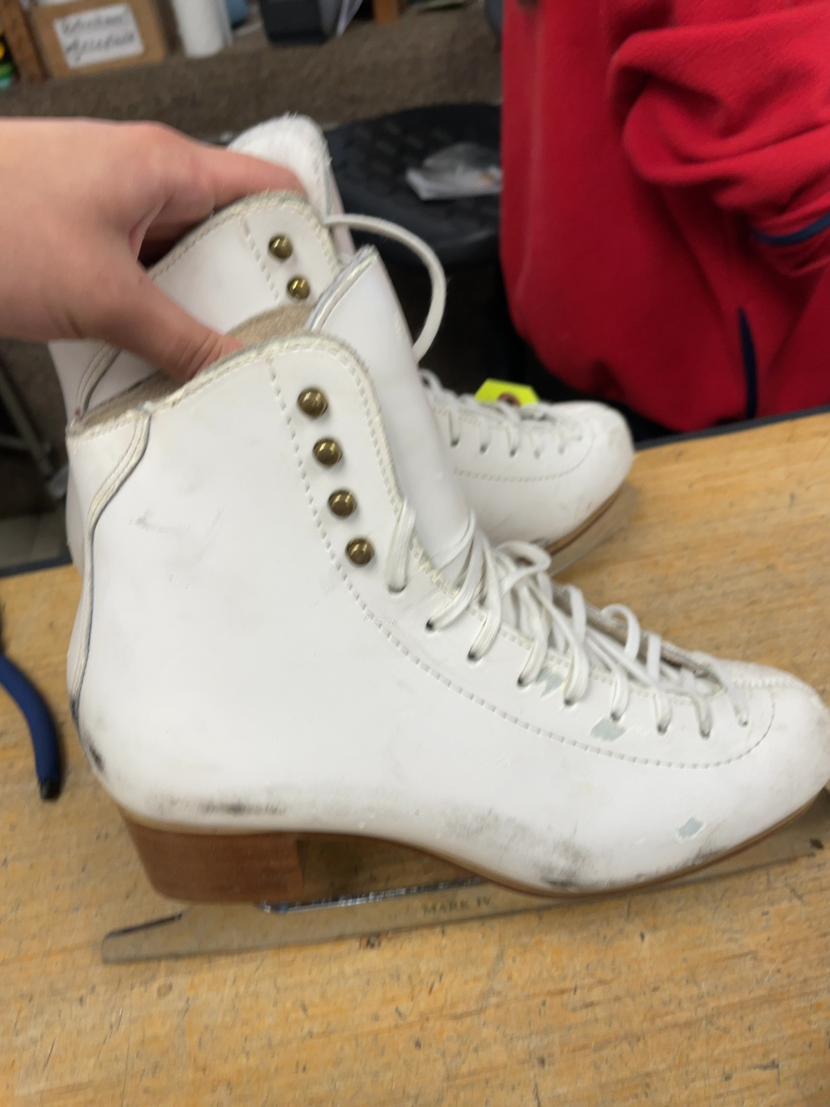 Jackson Mark IV Figure Skates Size 8B White