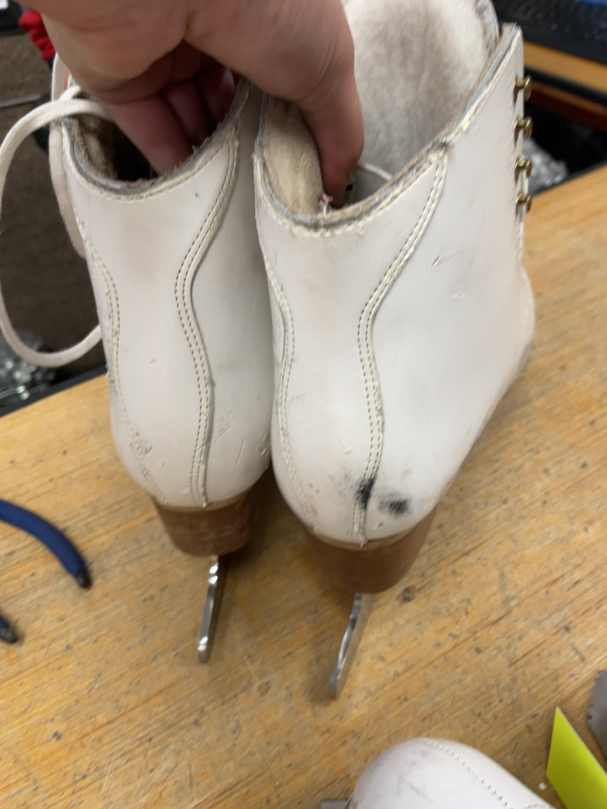 Jackson Mark IV Figure Skates Size 8B White