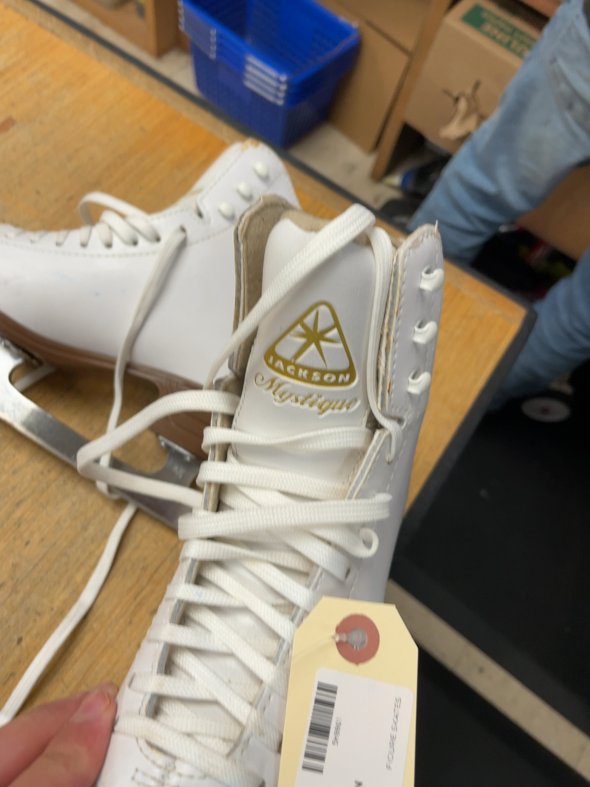 Jackson Mystique Size 2 Figure Skates