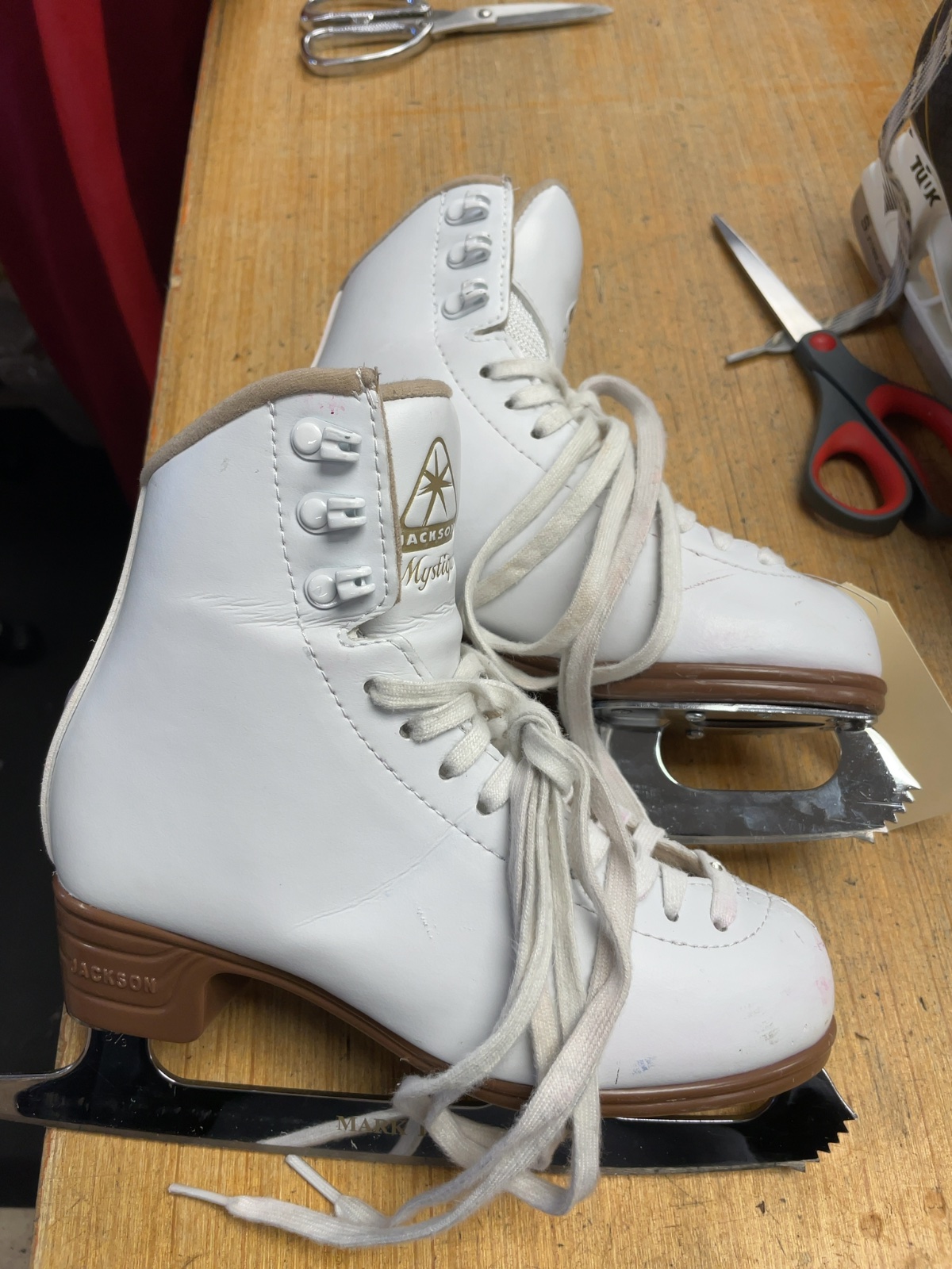 Jackson Mystique Size 3 White Figure Skates