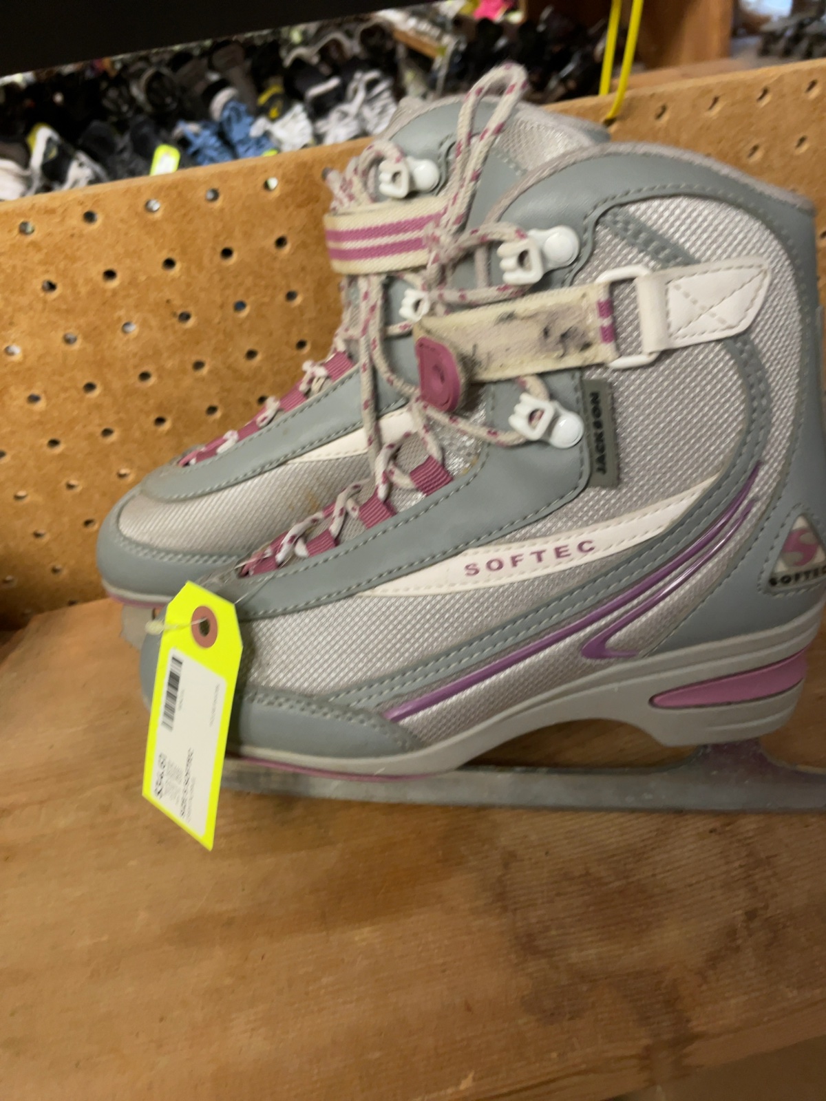 Jackson Softec Size 5 Figure Skates