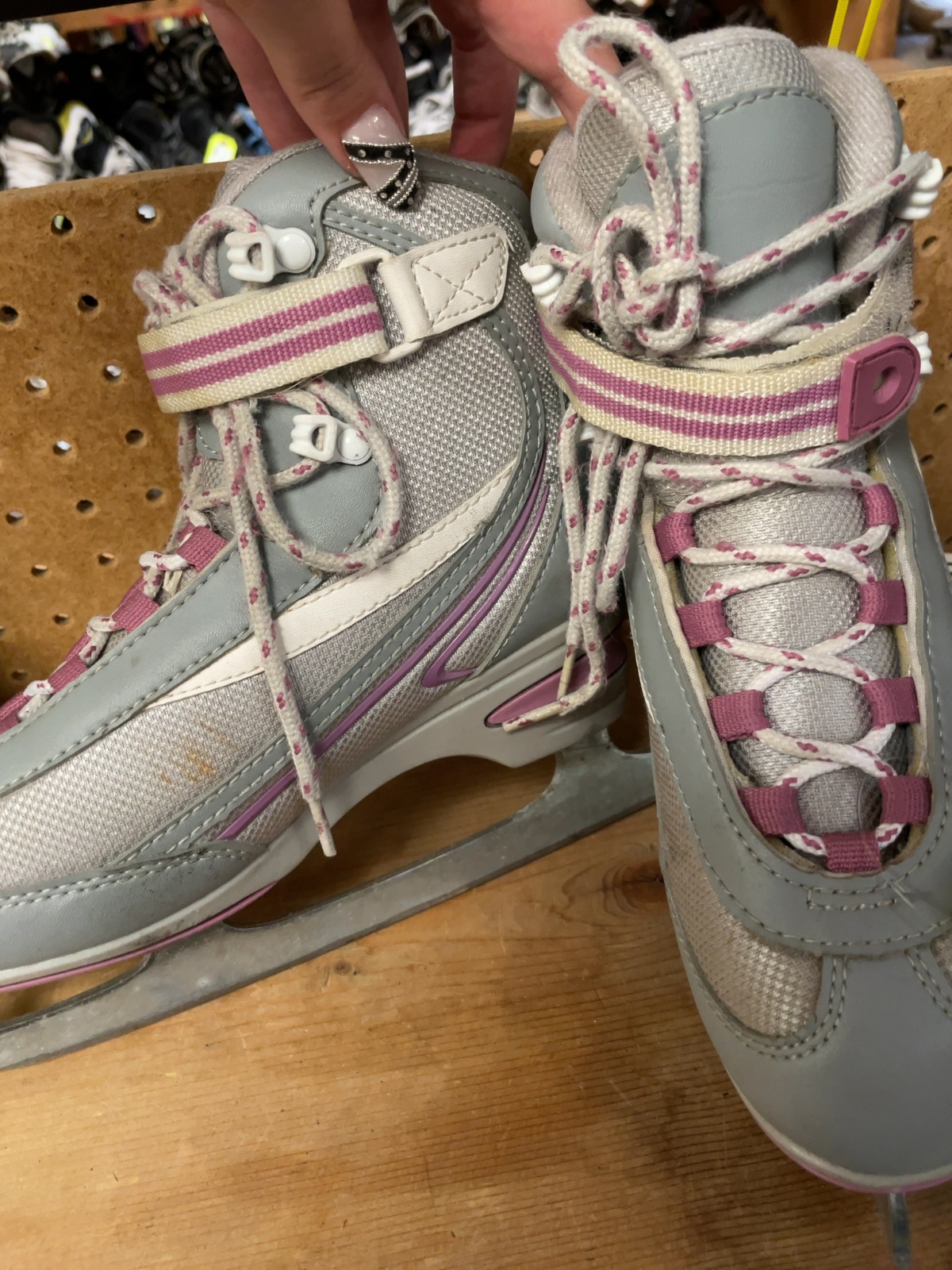 Jackson Softec Size 5 Figure Skates