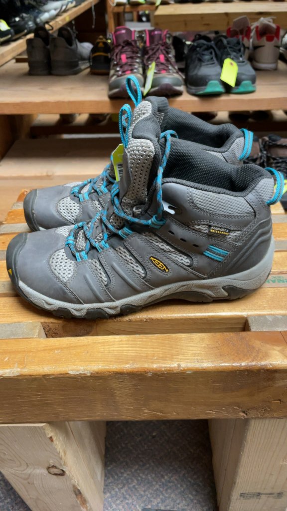 Keen Women's Waterproof Hiking Boots Size 8