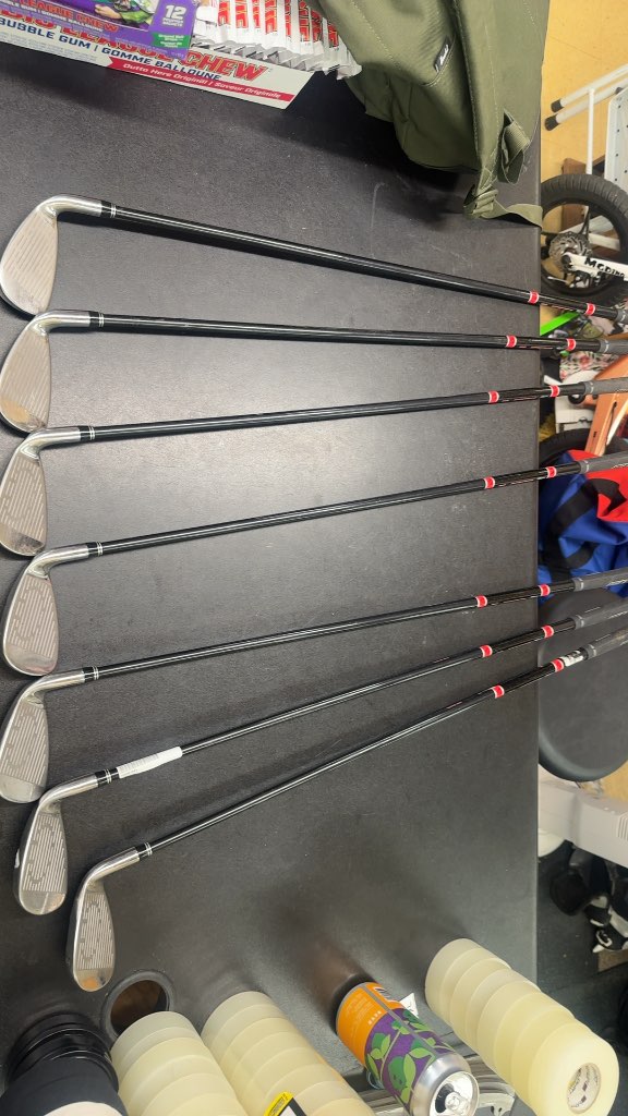 King Cobra S9 Iron Set 4-GW Graphite
(Missing a 5 iron)
