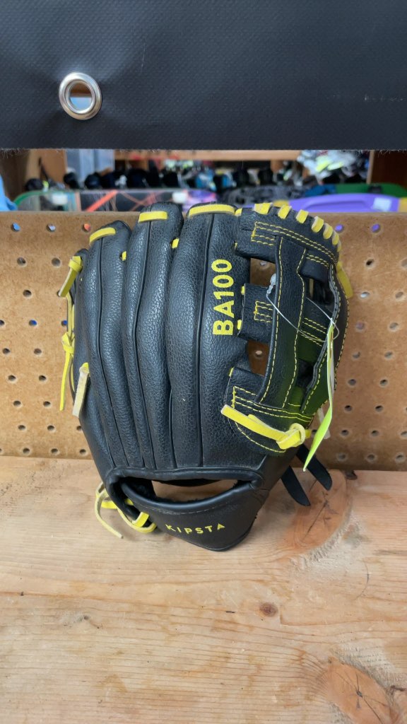 Kipsta BA100 9.5" Baseball Glove - Black/Yellow