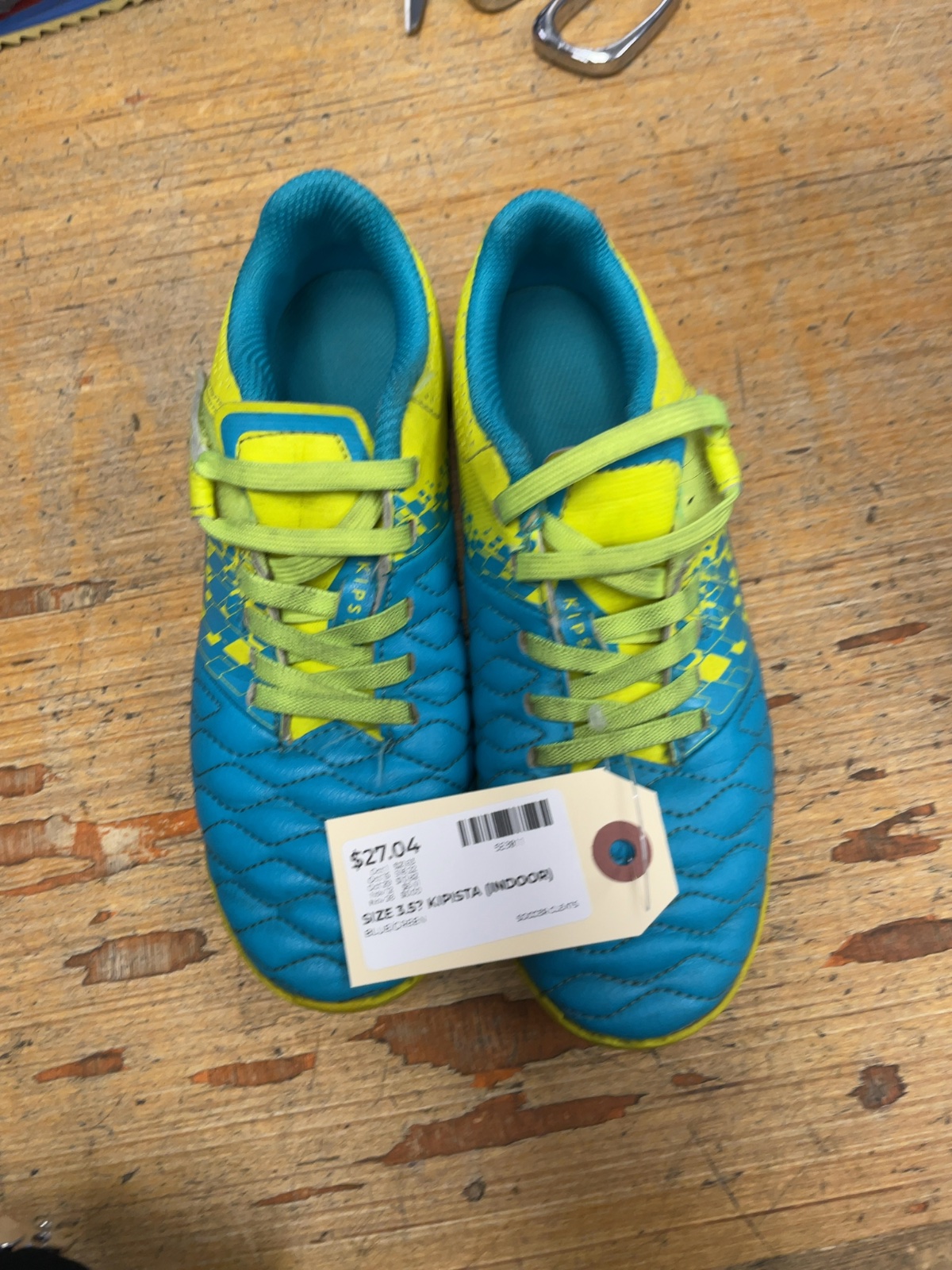 Kipsta Indoor Soccer Shoes Size 3.5 Blue/Green