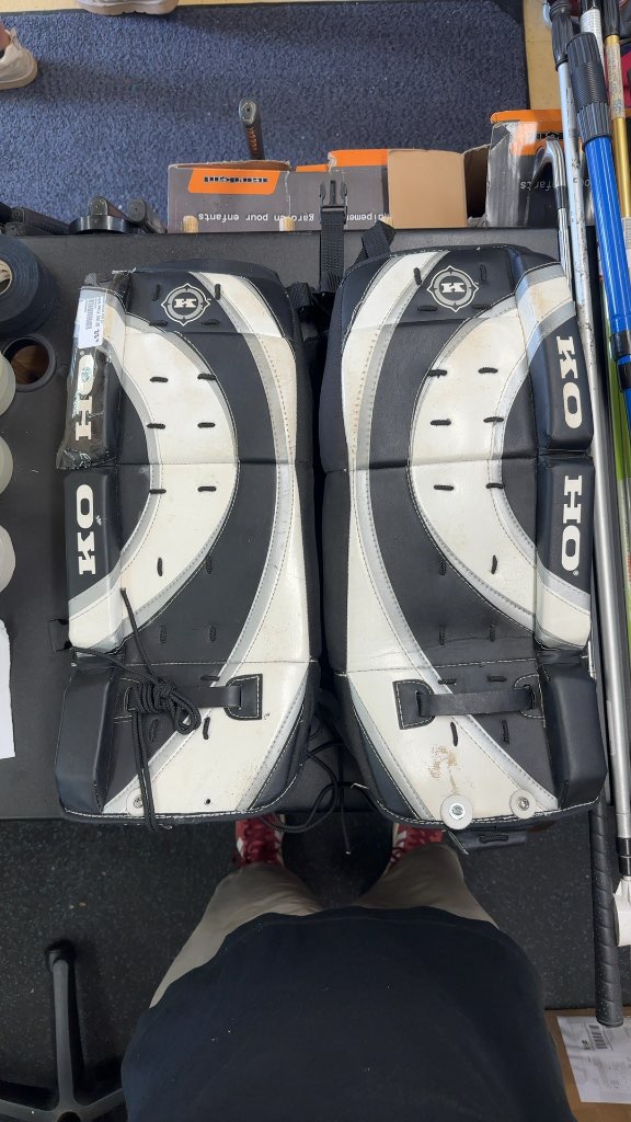 KOHO Hockey Goalie Pads GP 480 Used 22"