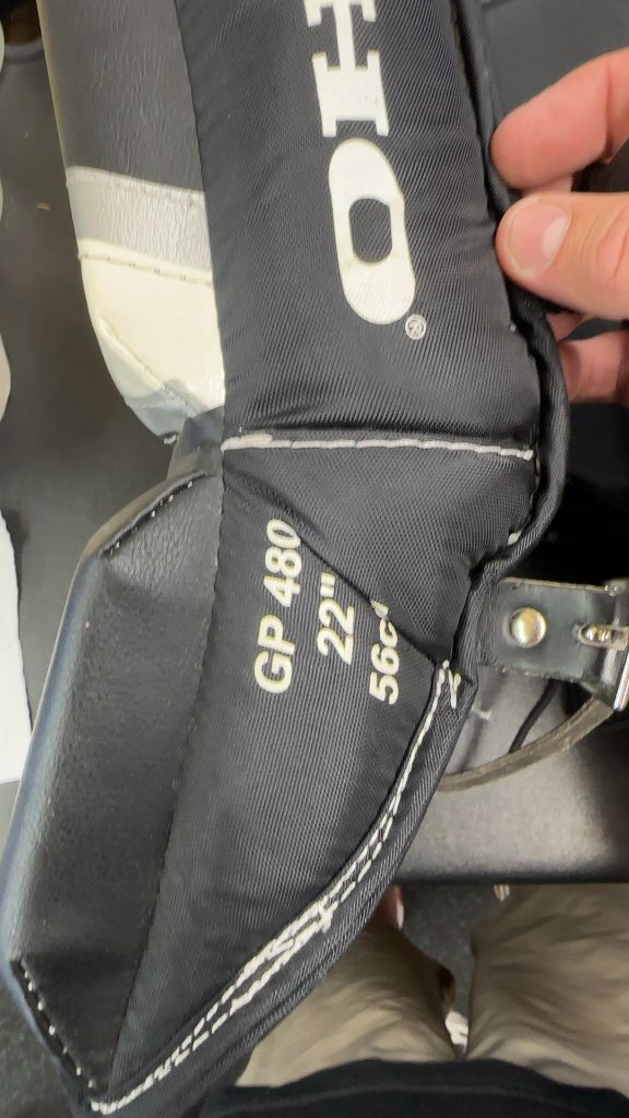 KOHO Hockey Goalie Pads GP 480 Used 22"