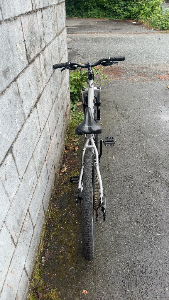 Kona Fire Mountain Hardtail Mountain Bike Silver Used 15" Frame