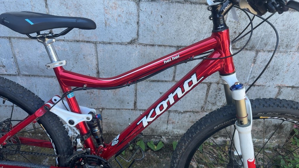 Kona Hei Hei 26" Mountain Bike-in good condition