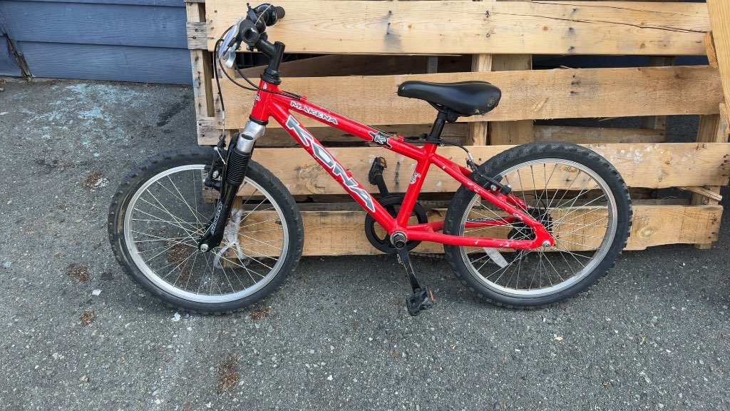 Kona Makena 20" Kids' Mountain Bike