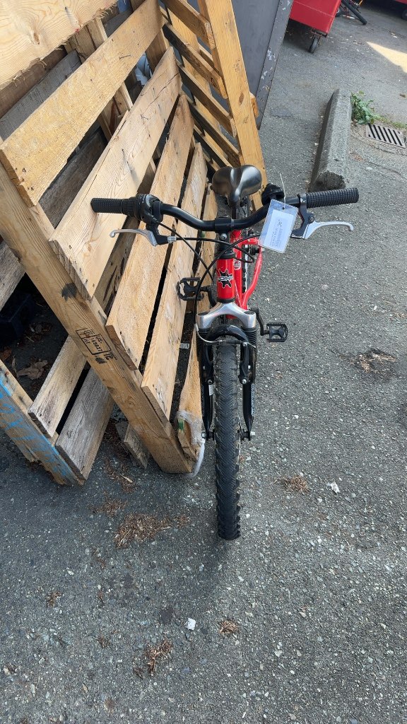 Kona Makena 20" Kids' Mountain Bike